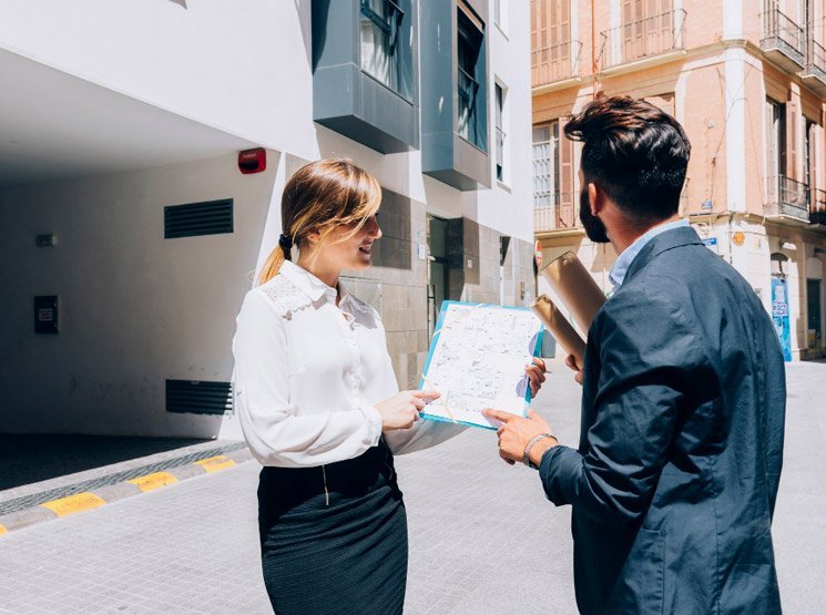 Seguro para garajes, ascensores y zonas comunes en España Daños a vehículos en garajes comunitarios en España